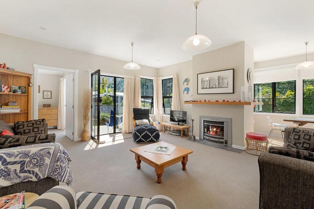 Lavender Country Cottage - Arrowtown Holiday Home Buitenkant foto